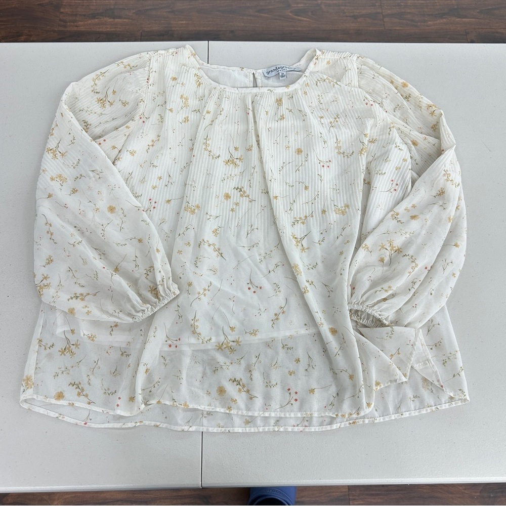 Grand & Greene White Floral Blouse size M
